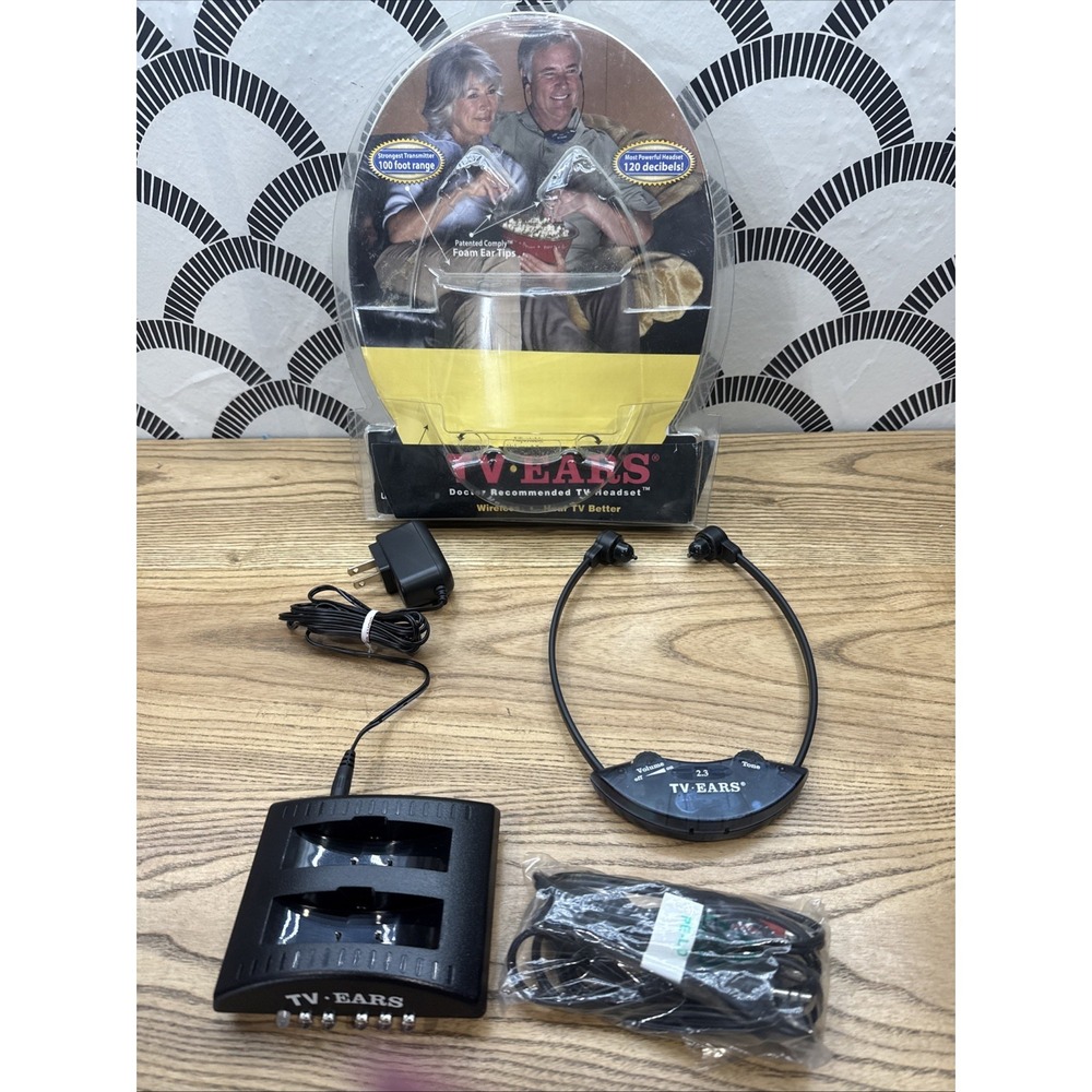 TV Ears 10321 Headset‎ Digital Transmitter Wireless Infrared  UNTESTED